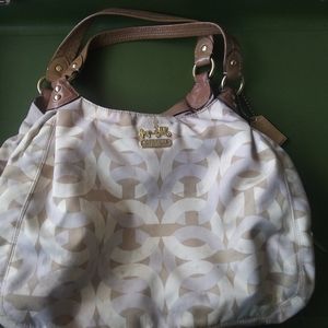 Large Coach Bag Purse. Many pockets!